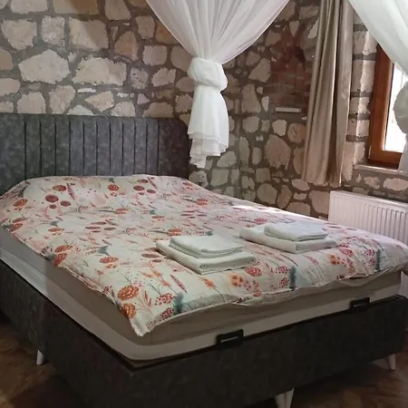 Infinity Yasam Vadisi Hostel Ayvalik