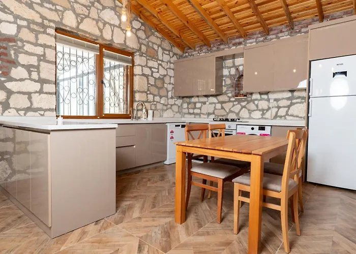 Infinity Yasam Vadisi 旅馆 *